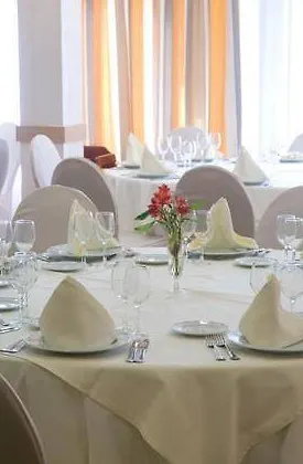 Hotel Feria 3*